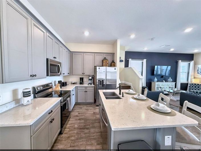 Image No.9-3 Bed Property for sale