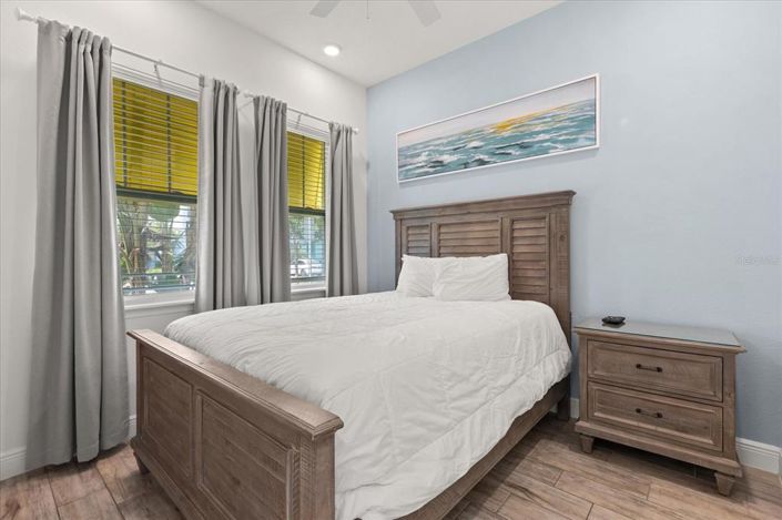 Image No.12-5 Bed Property for sale