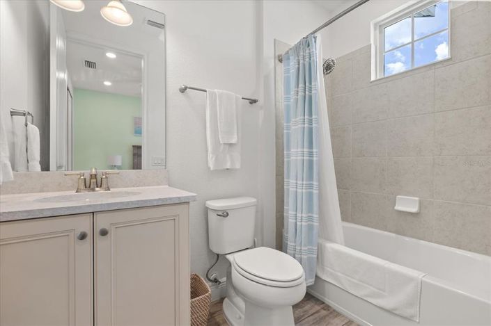 Image No.21-5 Bed Property for sale