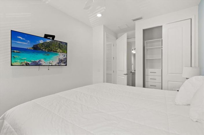 Image No.23-5 Bed Property for sale