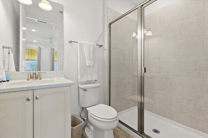 Image No.24-5 Bed Property for sale