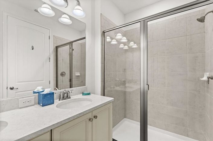 Image No.27-5 Bed Property for sale