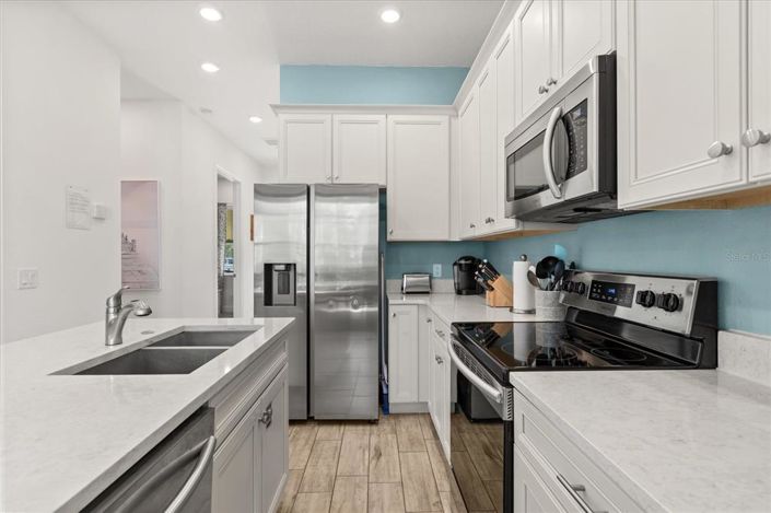 Image No.9-5 Bed Property for sale