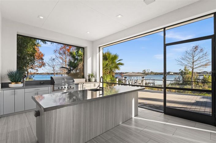 Image No.27-4 Bed Property for sale