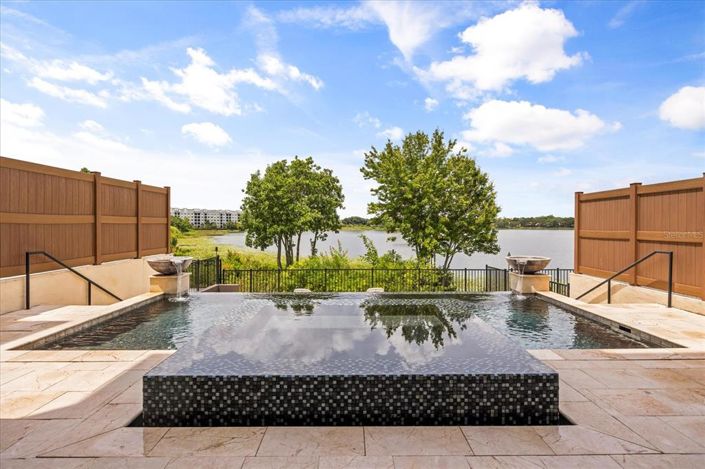 Image No.56-4 Bed Property for sale