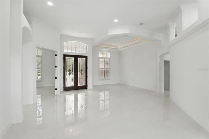 Image No.11-5 Bed Property for sale