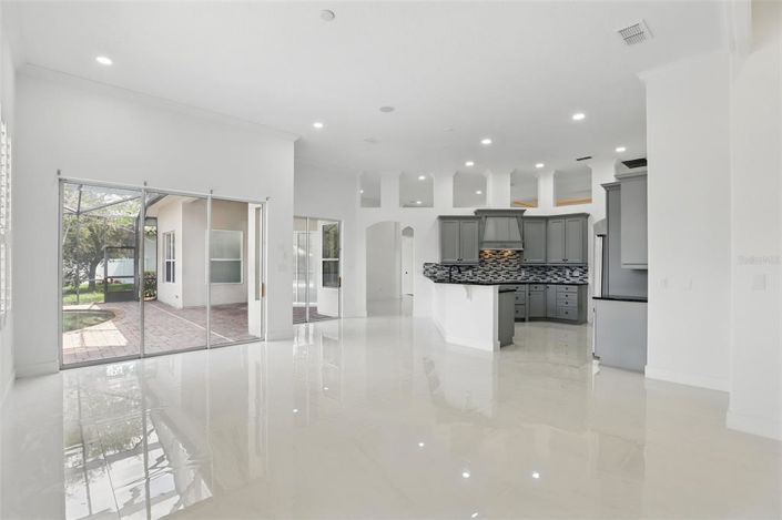 Image No.16-5 Bed Property for sale