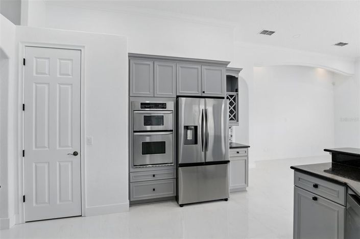 Image No.23-5 Bed Property for sale