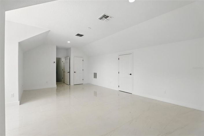 Image No.38-5 Bed Property for sale