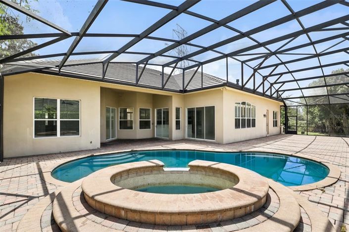 Image No.44-5 Bed Property for sale