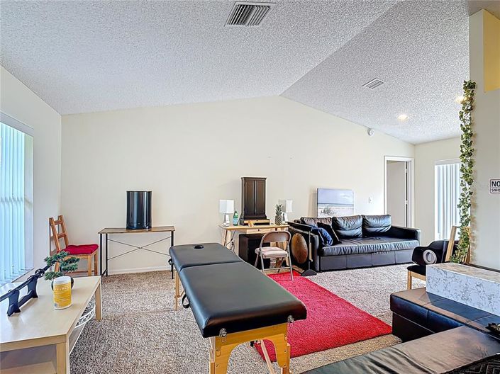 Image No.10-3 Bed Property for sale