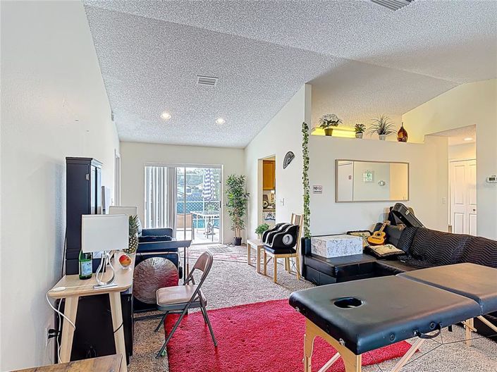 Image No.8-3 Bed Property for sale