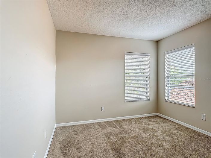 Image No.40-5 Bed Property for sale