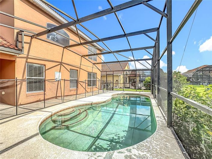 Image No.50-5 Bed Property for sale