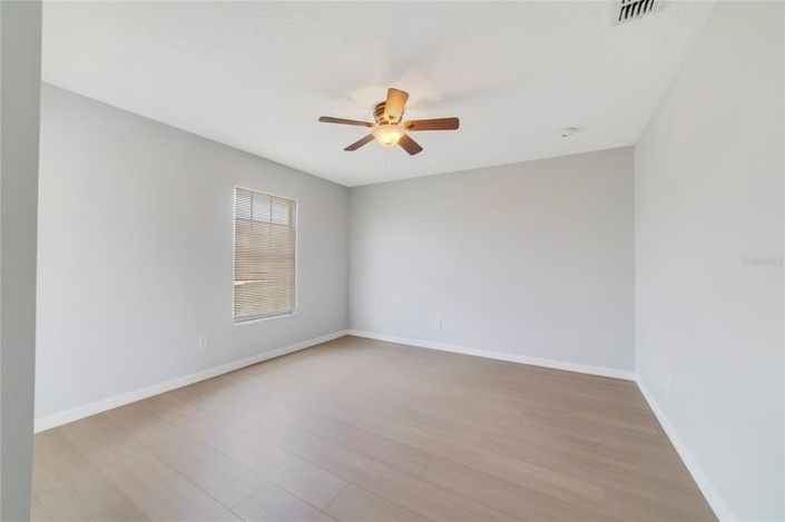 Image No.11-5 Bed Property for sale