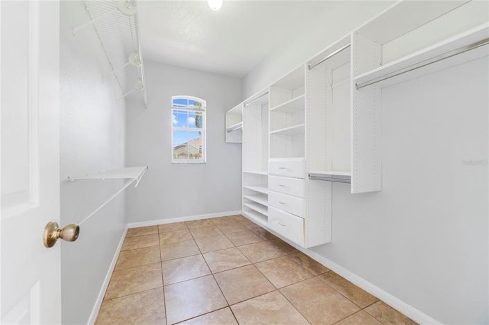 Image No.13-5 Bed Property for sale