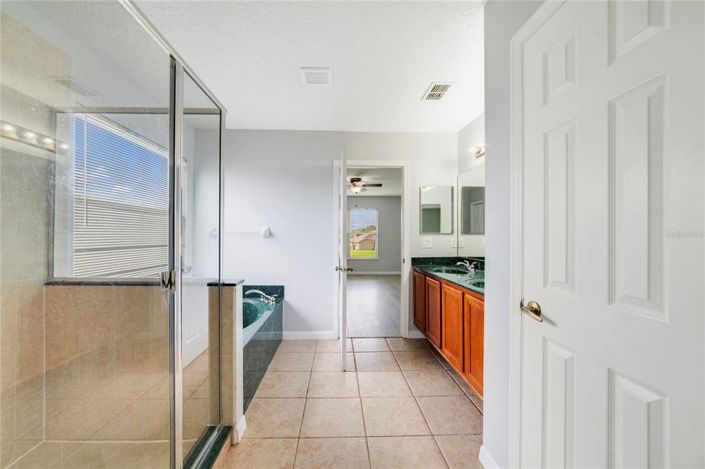 Image No.15-5 Bed Property for sale