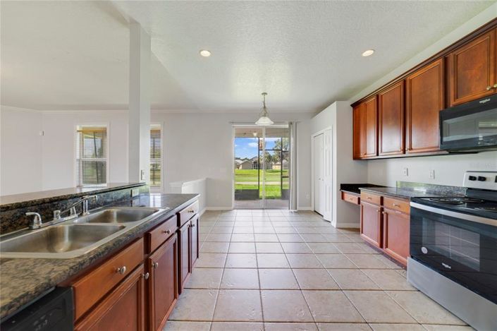 Image No.3-5 Bed Property for sale