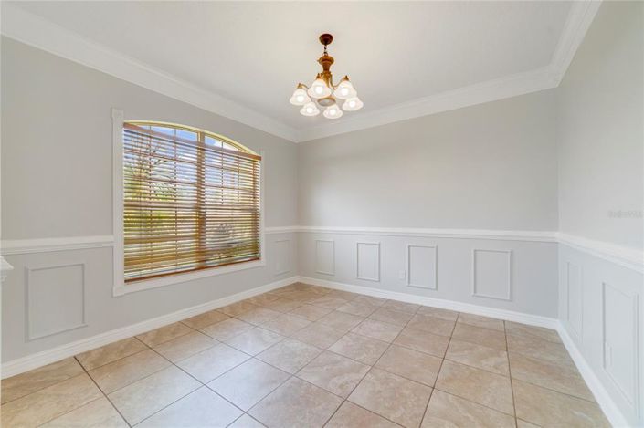 Image No.5-5 Bed Property for sale