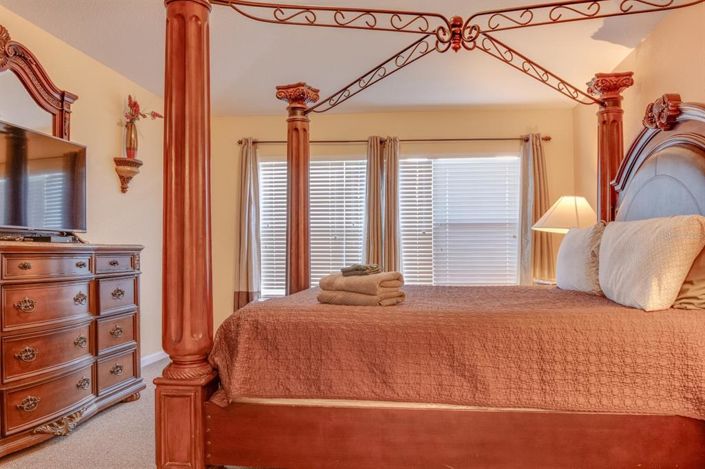 Image No.11-6 Bed Property for sale