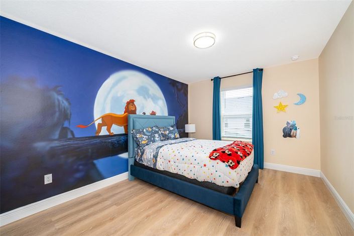 Image No.21-5 Bed Townhouse for sale