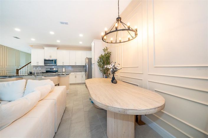 Image No.9-5 Bed Townhouse for sale