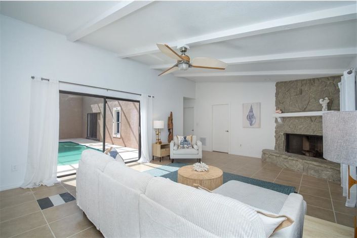 Image No.16-5 Bed Property for sale