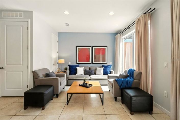 Image No.12-2 Bed Townhouse for sale