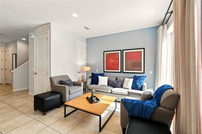 Image No.13-2 Bed Townhouse for sale