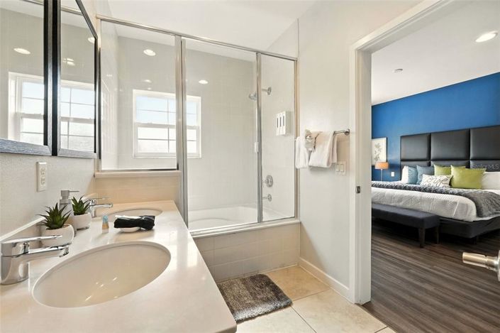 Image No.19-2 Bed Townhouse for sale