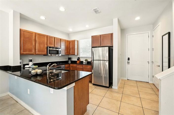 Image No.4-2 Bed Townhouse for sale