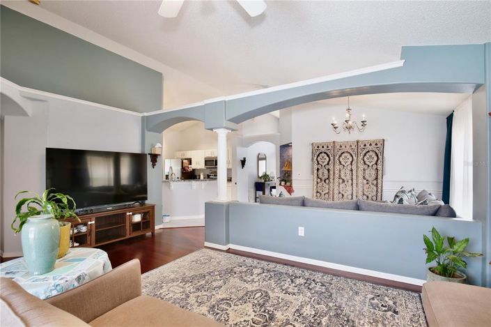 Image No.11-4 Bed Property for sale