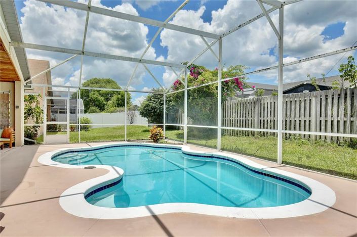 Image No.28-4 Bed Property for sale