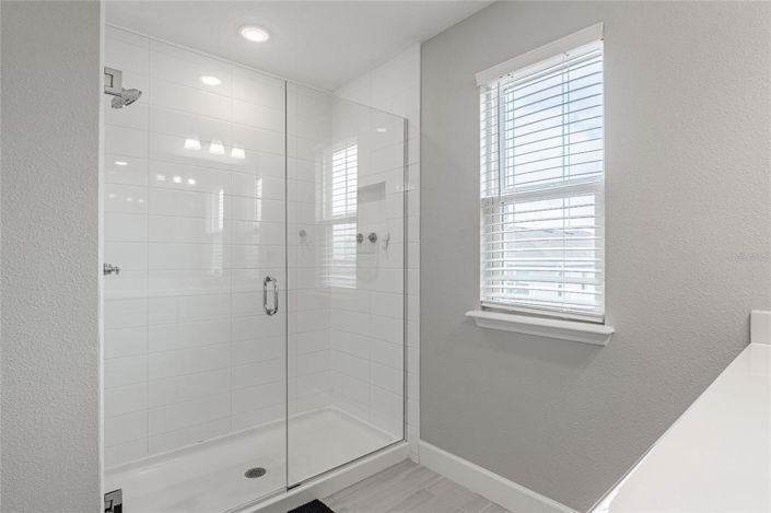 Image No.28-4 Bed Property for sale