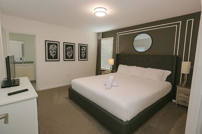 Image No.13-5 Bed Property for sale