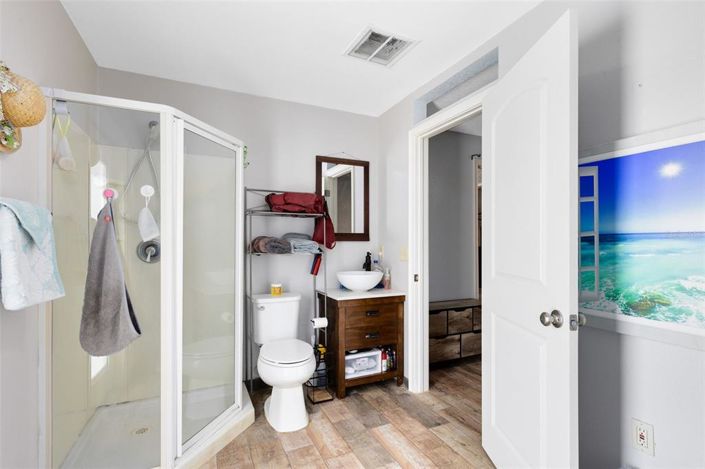 Image No.14-2 Bed Property for sale