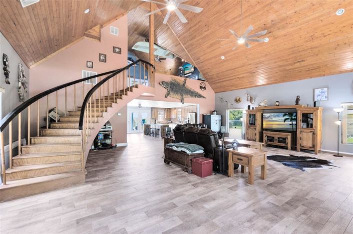 Image No.15-2 Bed Property for sale