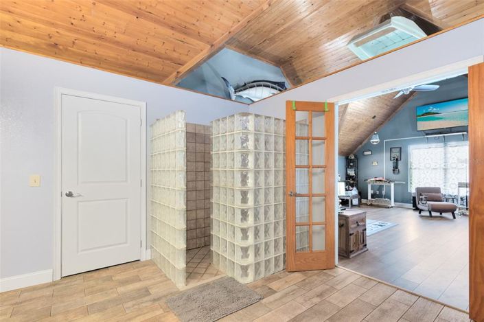 Image No.21-2 Bed Property for sale