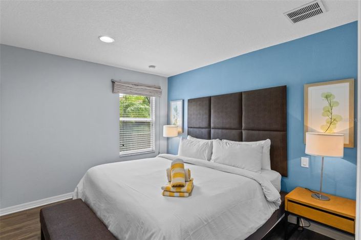 Image No.18-3 Bed Townhouse for sale