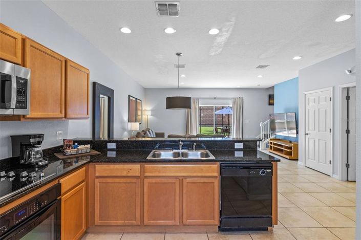 Image No.4-3 Bed Townhouse for sale