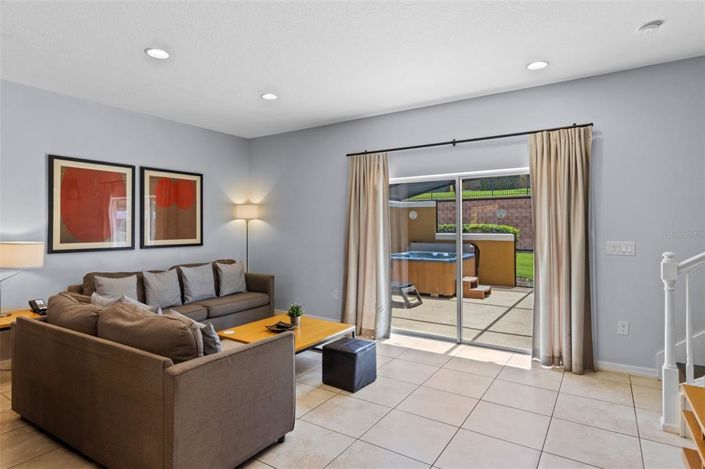 Image No.9-3 Bed Townhouse for sale