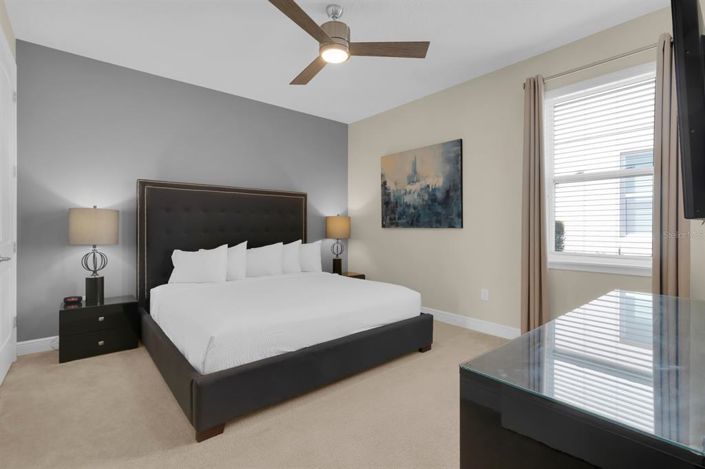 Image No.14-6 Bed Property for sale