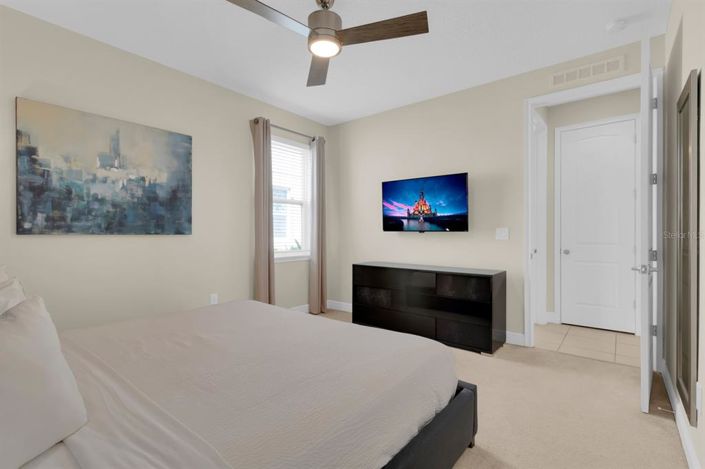 Image No.15-6 Bed Property for sale