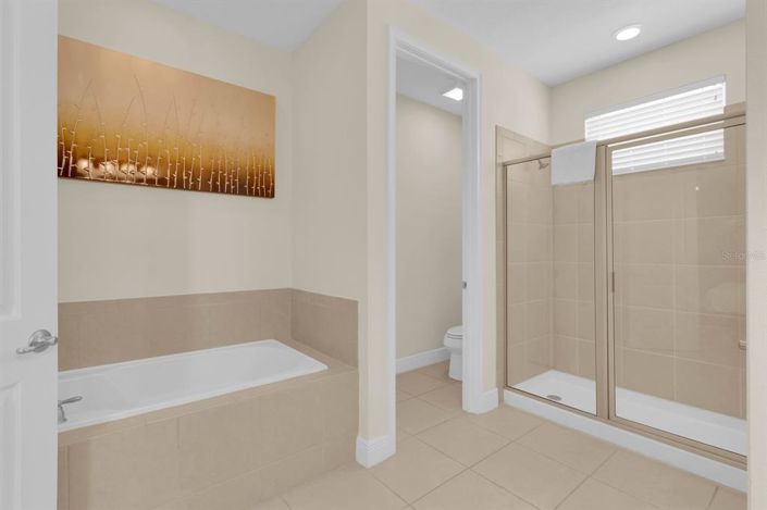 Image No.21-6 Bed Property for sale