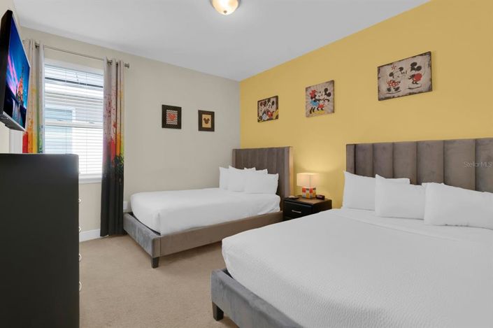 Image No.22-6 Bed Property for sale