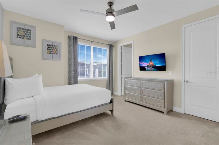 Image No.25-6 Bed Property for sale