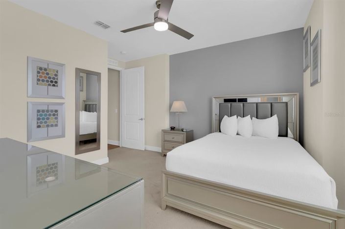 Image No.26-6 Bed Property for sale