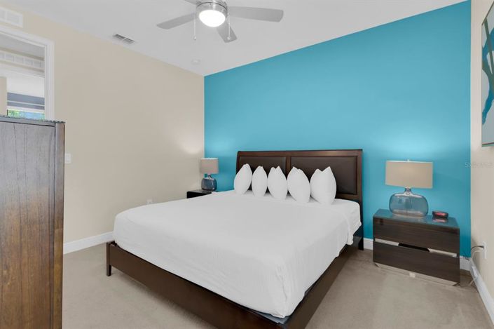 Image No.33-6 Bed Property for sale