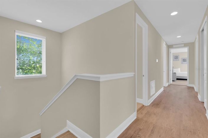 Image No.37-6 Bed Property for sale