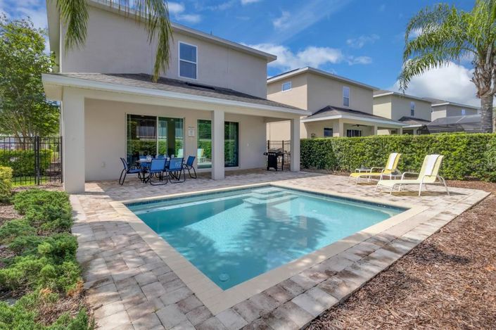 Image No.42-6 Bed Property for sale